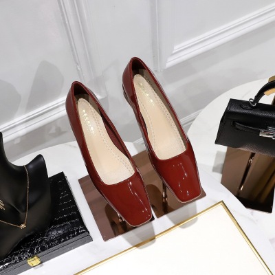 179-1 Wine red square head single shoes women&apos;s patent leather shallow mouth soft sole temperament versatile weddin