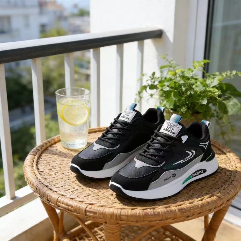 【New Model】Outdoor Versatile Leather Sneakers for Men, Waterproof, Non-Slip, Running, Casual, Dad Style, Fashionable Trendy Shoes