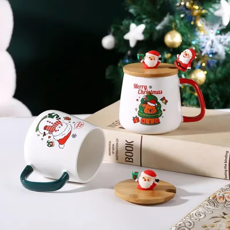 Taza de cerámica de viento de Navidad con tapa con cuchara patrón muñeco de nieve Qin Sheng taza de agua de cerámica taza de regalo taza creativa interesante