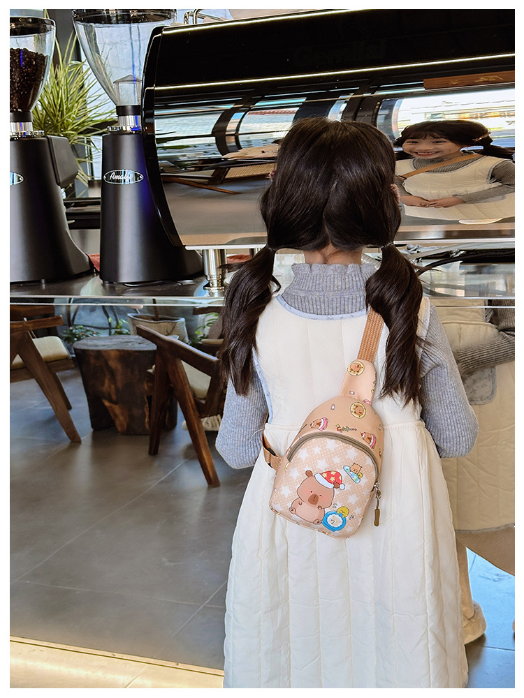 A new printed children's bag featuring cute and stylish Japanese cartoon boys' and girls' chest bags and Capibara baby coin purse undefined