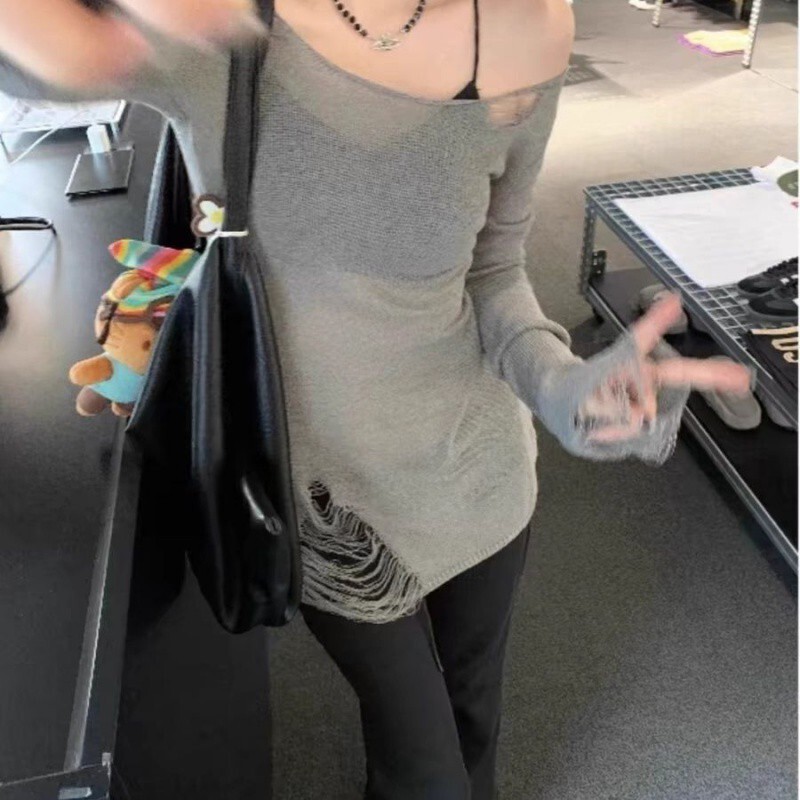 2025 American-style Design Sense Hollow-out Knitted Blouse Women's Summer Niche Slim-fit Stacked Elegant All-match Slim-fit 2025 American-style Design Sense Hollow-out Knitted Blouse Women's Summer Niche Slim-fit Stacked Elegant All-match Slim-fit