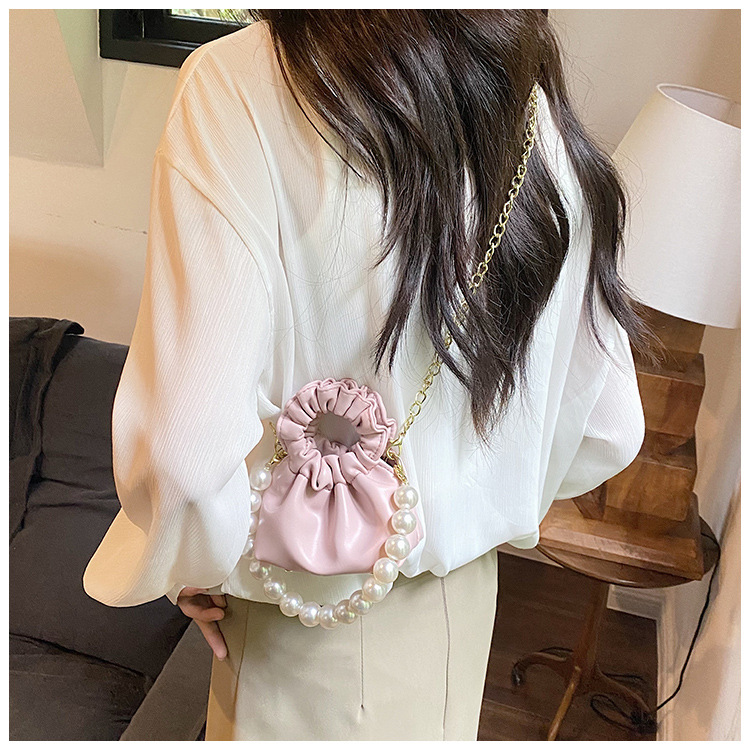 255g Weight Beading, Pearls Fashion Element Clasp Frame Closure Type Top Handle, Chain Strap Type Crossbody Bag Bags Type Casual, Daily, Shopping Occasion Pu Leather Material Solid Color Pattern All Seasons Season Kid'S Gender Cute Style Bucket Shape Kid'S Pu Leather Solid Color Cute Beading Pearls Bucket Clasp Frame Crossbody Bag 73