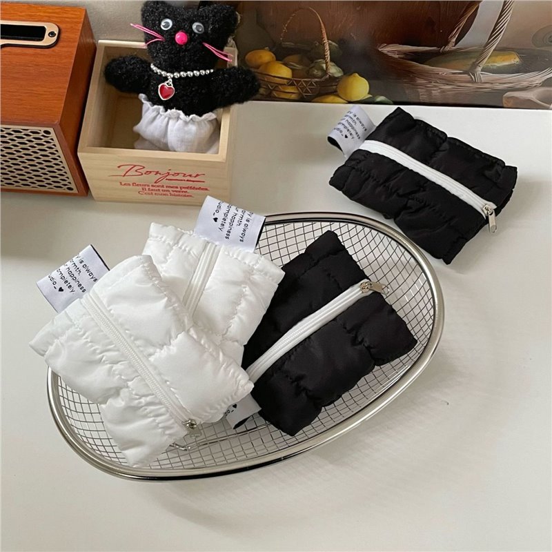 韩国ins风云朵泡芙零钱包化妆小包可爱手拿包随身卫生巾收纳包女