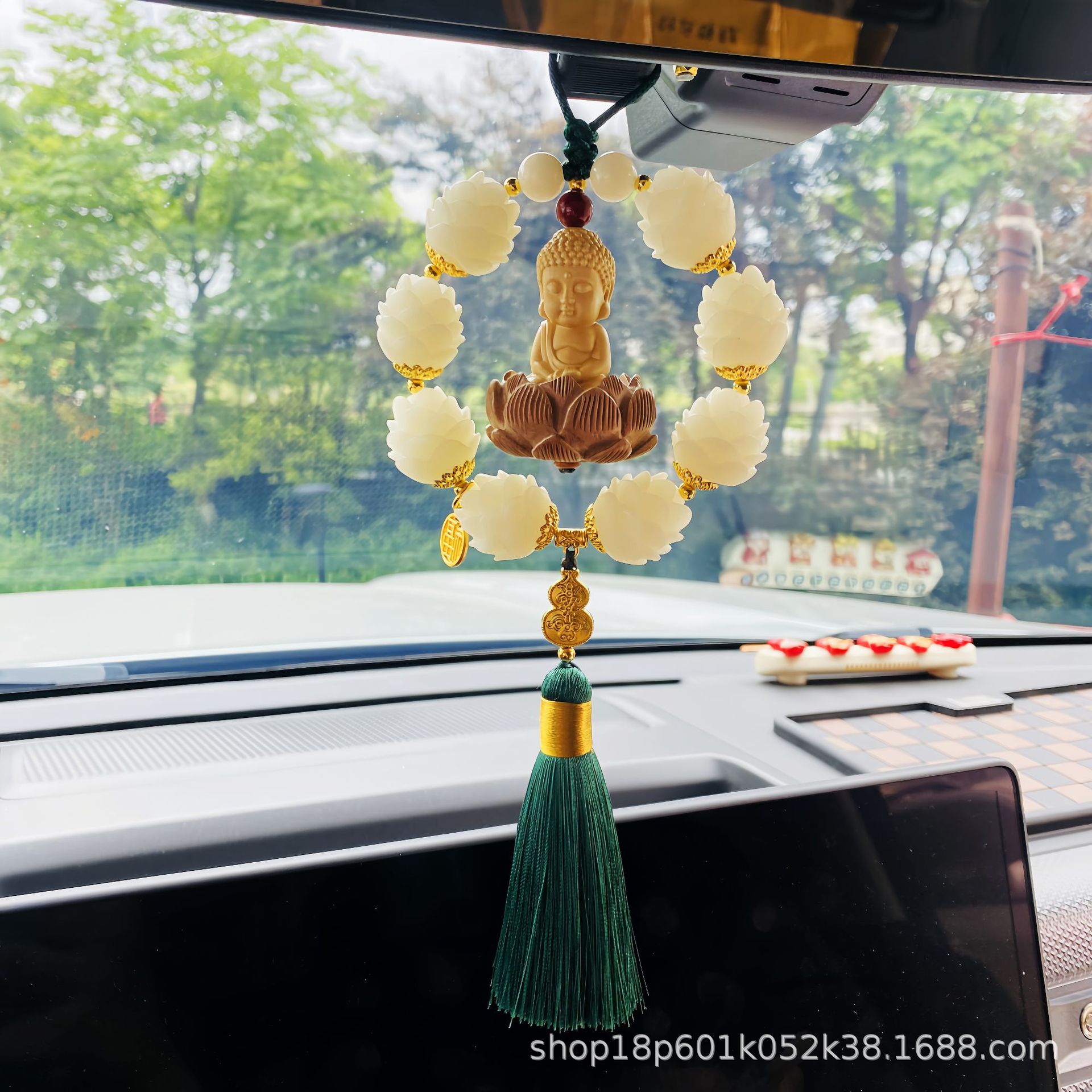 Car pendant lotus Buddha blessing pendant pendant small Buddha blessing peace car rearview mirror high-end men's and women's pendant wholesale