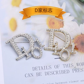 胸针;吊坠;胸花