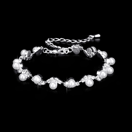 2022 transfronterizo europeo y americano nuevo simple joyería de las mujeres pendientes collar de perlas pulsera de tres piezas joyería de la boda