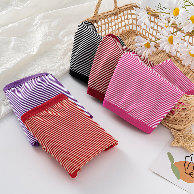 Foreign Trade Cotton Women's Underwear Middle-aged and Elderly Mothers Striped Large Size Underwear Women's Mid-waist Briefs Foreign Trade Cotton Women's Underwear Middle-aged and Elderly Mothers Striped Large Size Underwear Women's Mid-waist Briefs