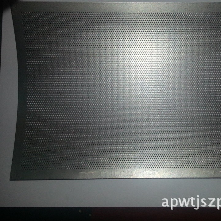 生产0.1mm板厚不锈钢冲孔网、激光冲孔网、蚀刻网