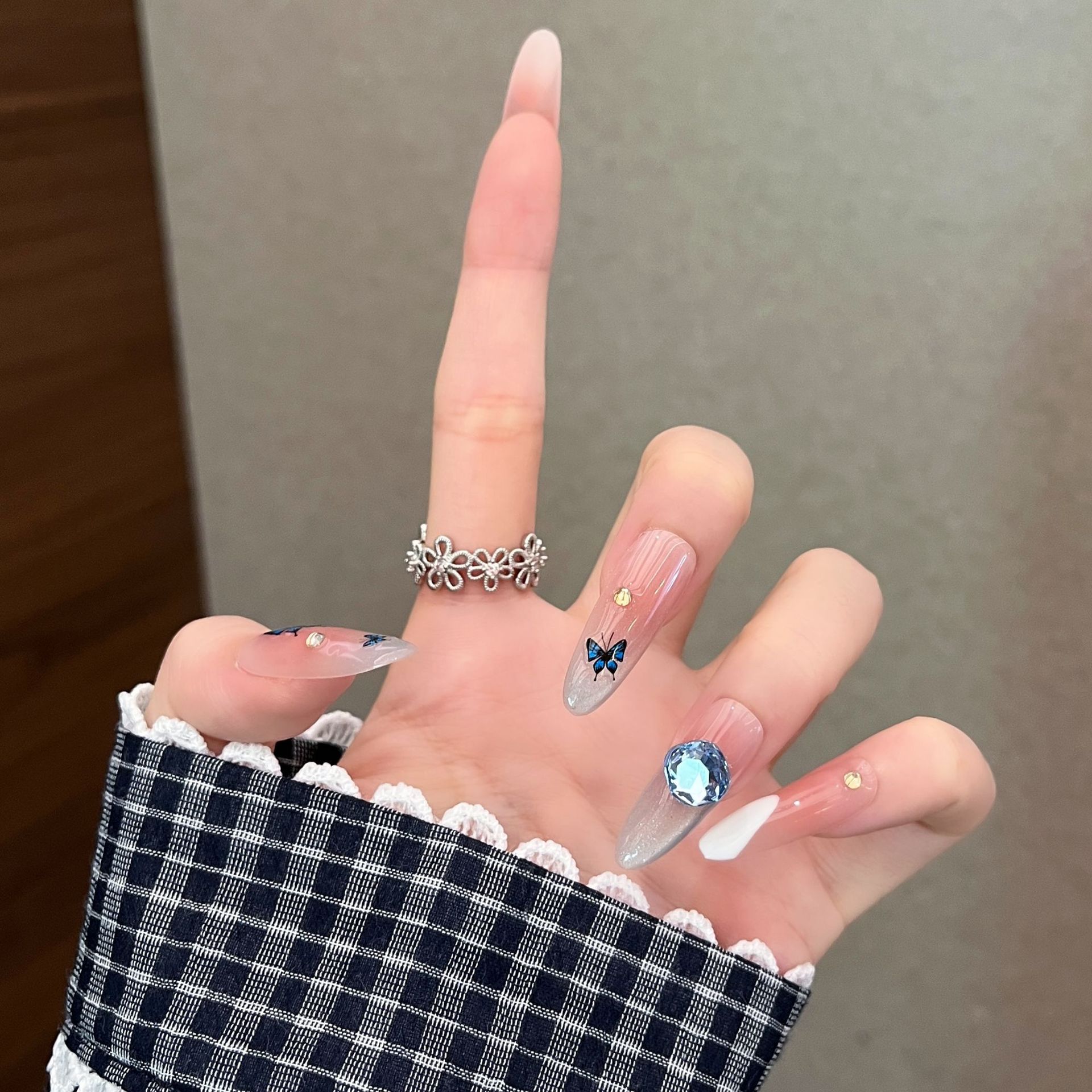 Butterfly azul puro hecho a mano manicure elíptico desgaste productos terminados al por mayor parche de uñas desmontable otoño invierno