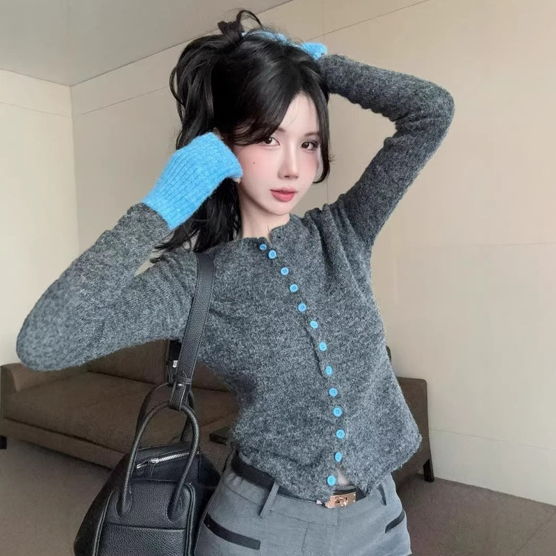 Korean-Style Color-Blocking Knitted Cardigan for Women, Early Spring New Style, High-End Feel, Base Layer Sweater, Trendy Early Autumn Korean-Style Color-Blocking Knitted Cardigan for Women, Early Spring New Style, High-End Feel, Base Layer Sweater, Trendy Early Autumn