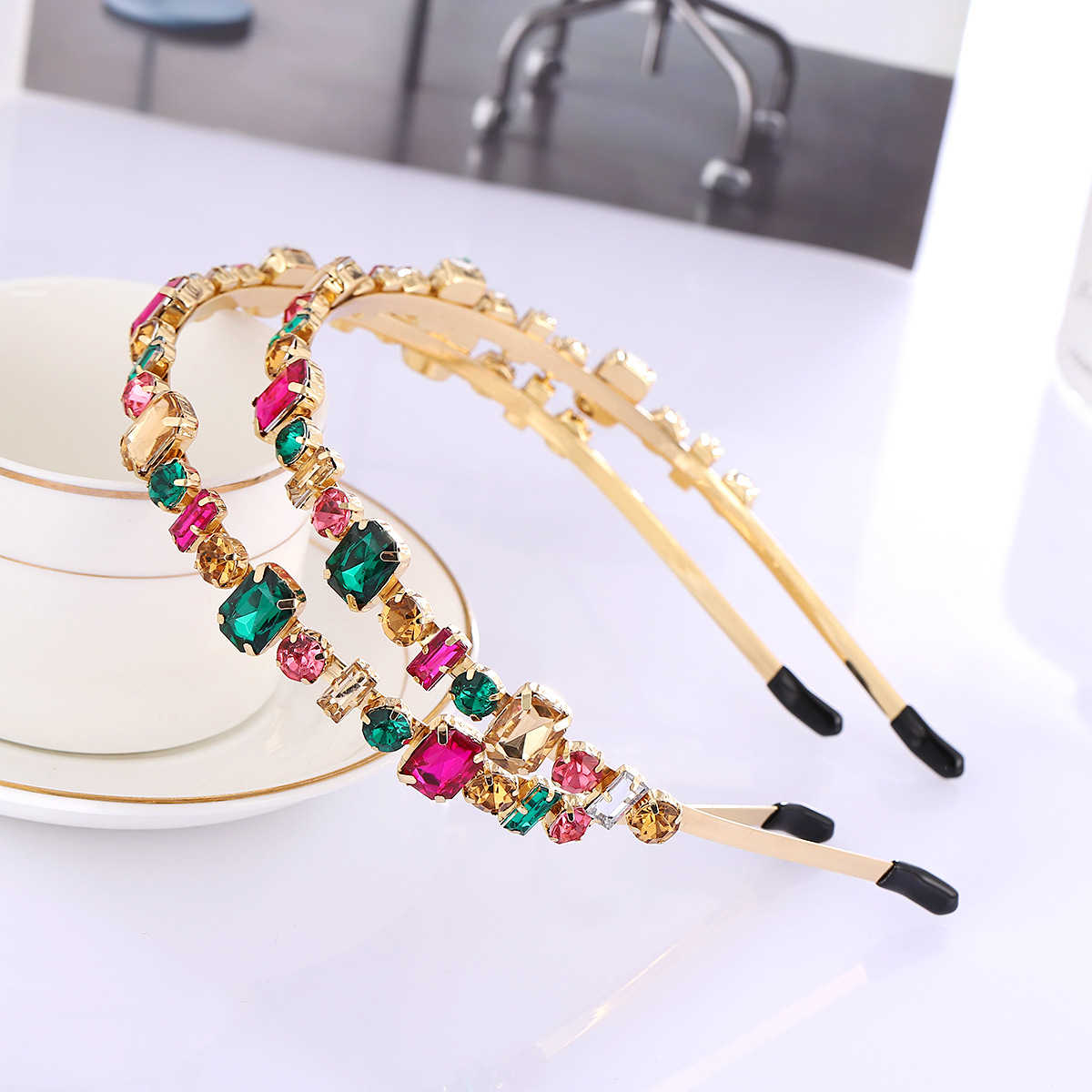 Europa y América metal rhinestone diadema aleación geométrica diadema de cristal de color personalidad barroco retro tocado