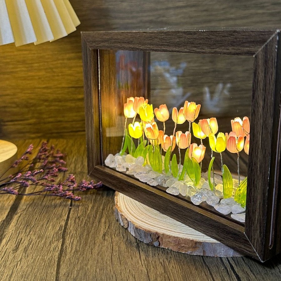 DIY marco de tulipas luz de noche transparente ramo material paquete adornos imortales maní regalo de cumpleaños luz de atmósfera