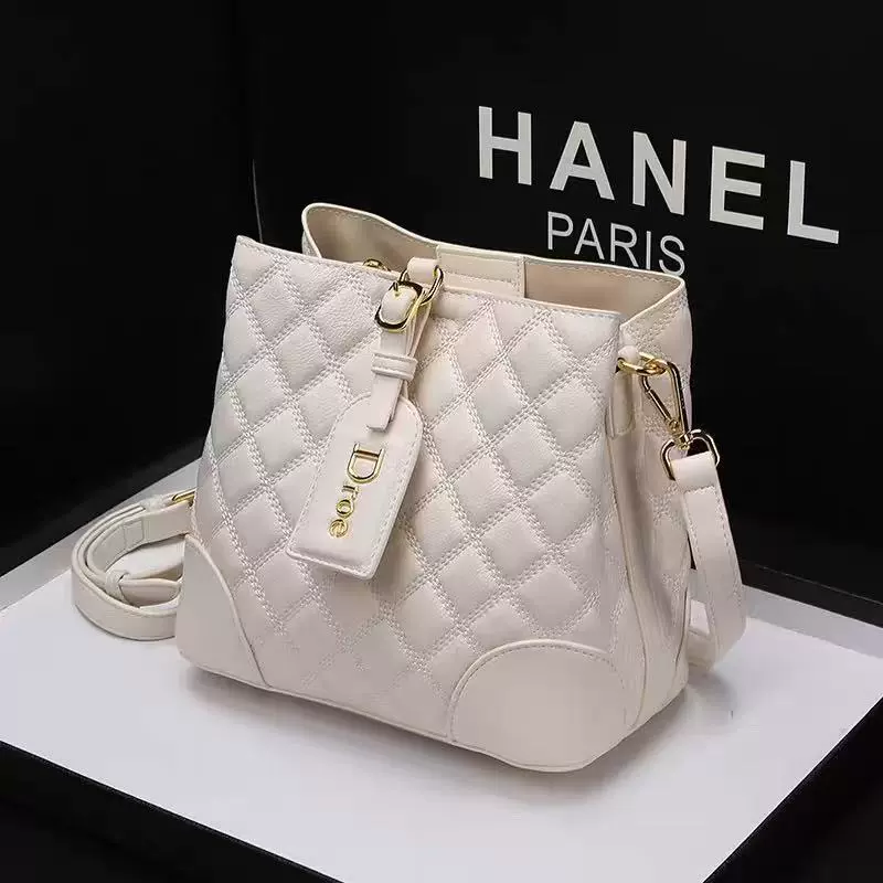 一件代发菱格大容量斜挎包包2025新款时尚流行手提水桶高级感