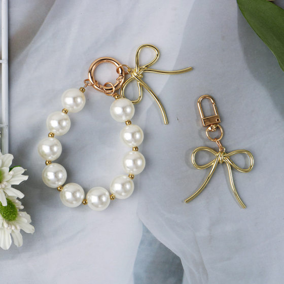 Light Luxury Korean Style Resin Alloy Pearl Hanging Chain Mobile Phone Chain Car Keychain Bag Decoration Wrist Band Fashion All-match