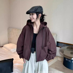 秋の短い帽子の突撃服のコートの女性春秋の新型の韓国版はゆったりしていて痩せています。