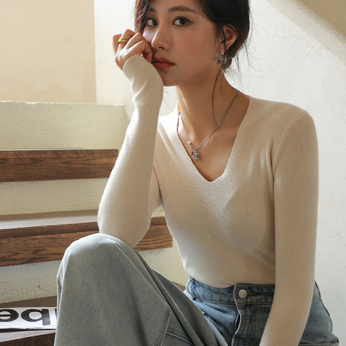 Knitted V-neck Base Layer Top for Women | Elegant & Stunning Innerwear for Suits | Autumn/Winter Seasonal Slim-Fit Long-Sleeve T-Shirt