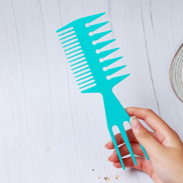 Cross-border men's hairdressing oil-head three-prong comb textured…