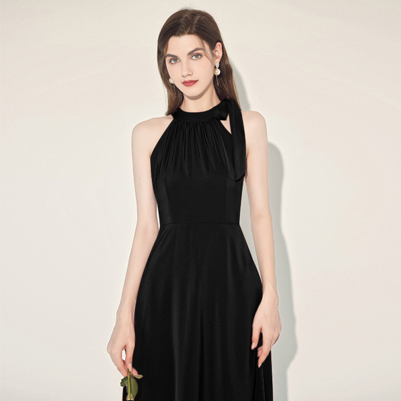 Vestido de noche negro 2026, nuevo estilo, lujo ligero, cuello halter, para anfitriona, cumpleaños, talla pequeña