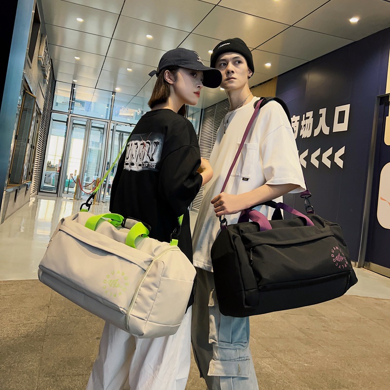 Korean Style Large-Capacity Travel Bag 2024 Trendy Brand New Contrasting Color Yoga Fitness Bag Simple and Fashionable Short-Distance Travel Bag