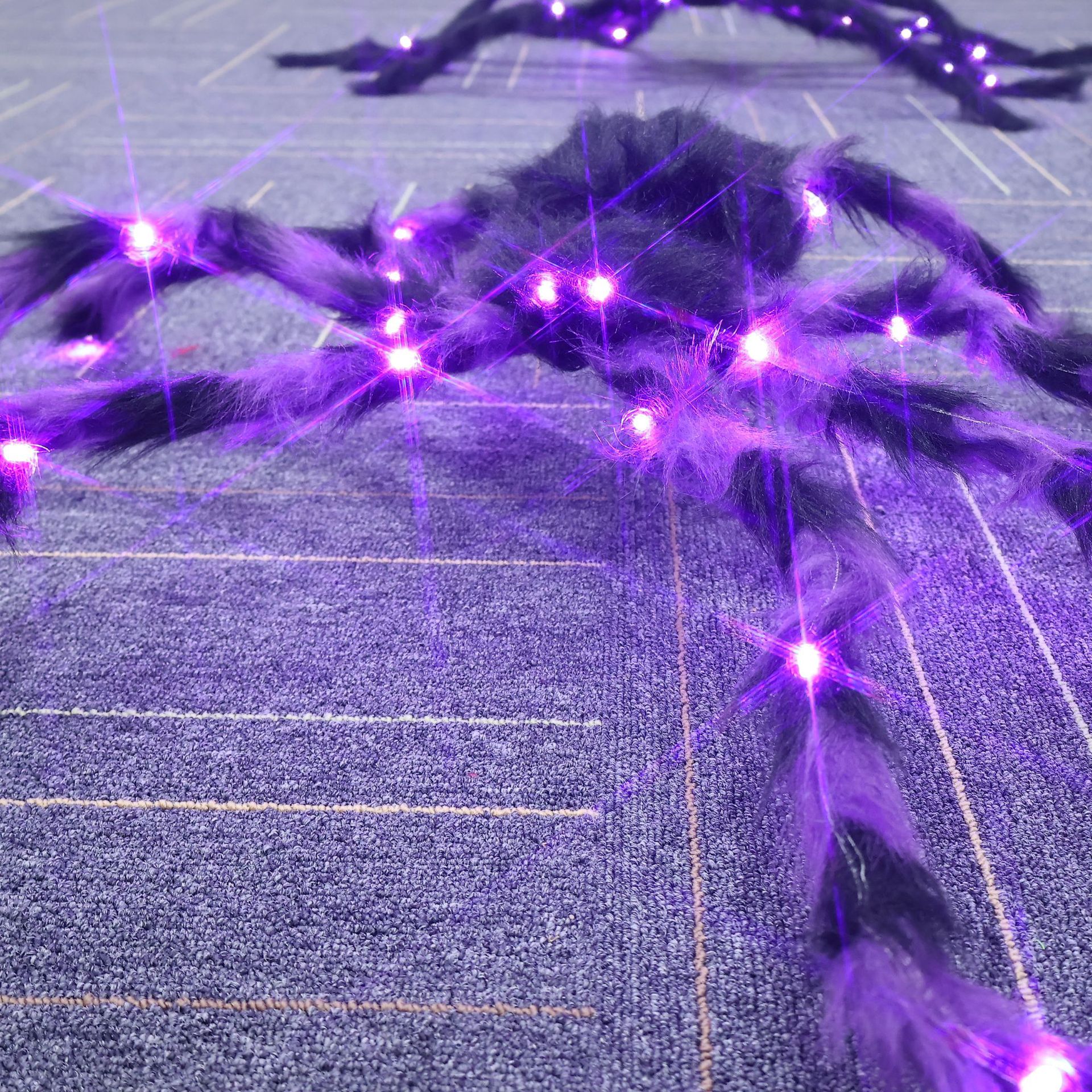 Araña luminosa de Halloween Decoración de Halloween Araña Fiesta de vacaciones Decoración de terror Ojos Araña luminosa Personalización