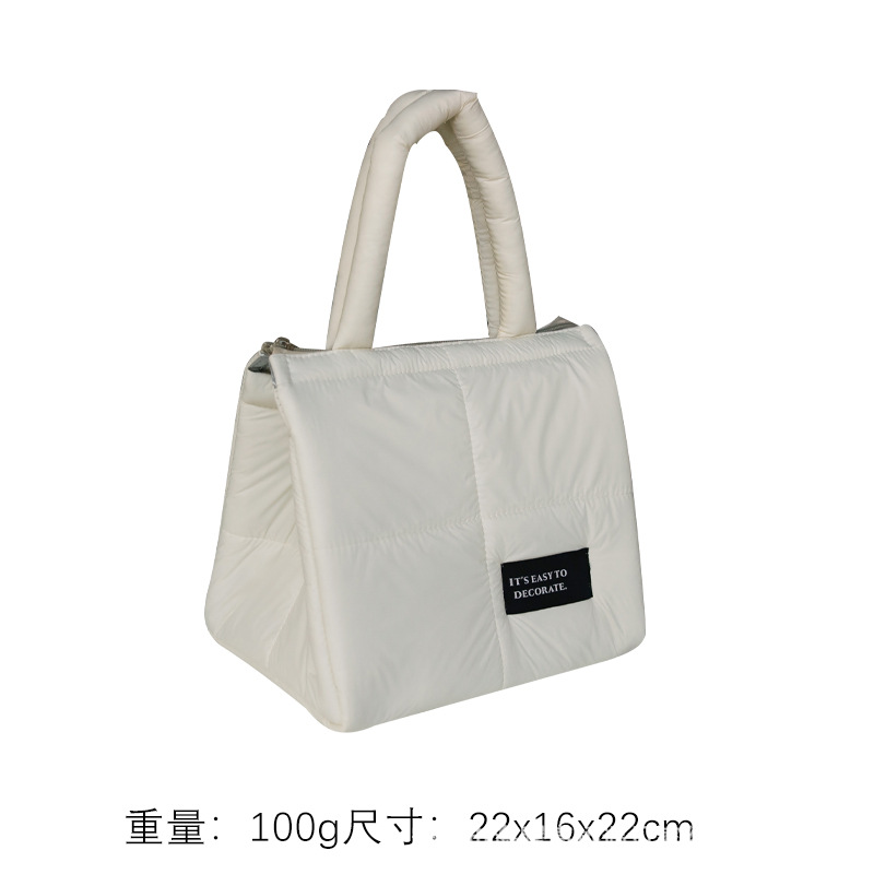 綿毛保温弁当箱袋に出会いました。