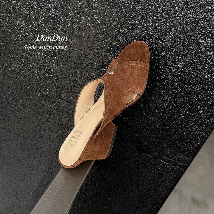 Sandal nữ da cừu hở mũi quai chéo gót xuồng 5 cm — màu nâu, Trang chủ, màu đen chi tiết 71