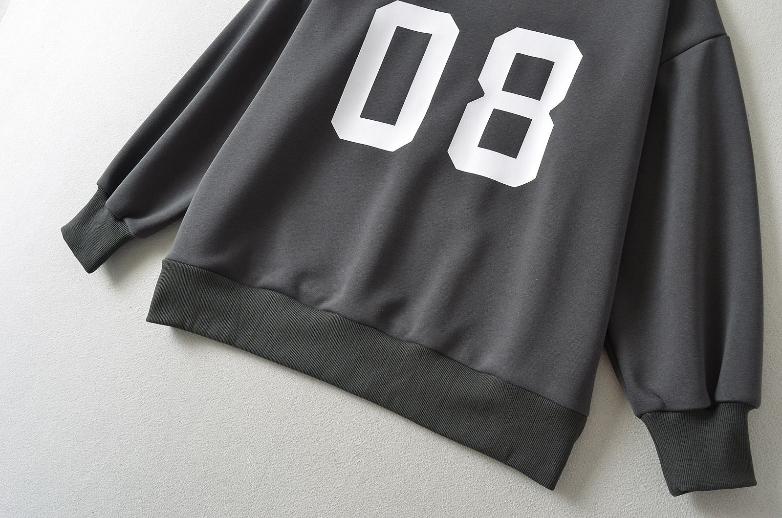 RY24302-24 Felpa casual da casa personalizzata con spalle scoperte, oversize, stile americano, estiva, nuova_voghion.com