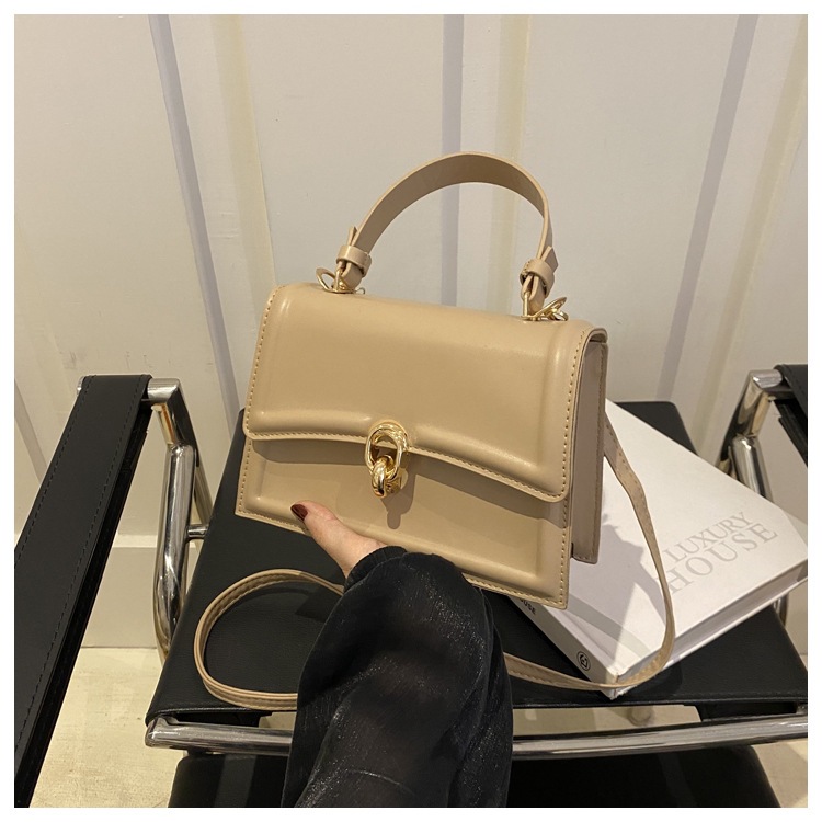 Pequeño bolso público para mujeres otoño / invierno 2021 nuevo estilo macarón bolso de mano de moda de textura de tendencia versátil bolso de tramo inclinado