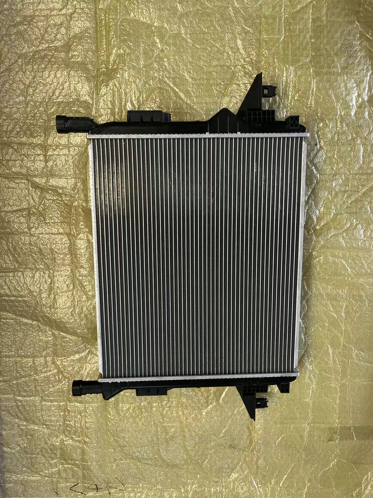 ID4 ID6 Radiator Water Tank Original New 1ED121251
