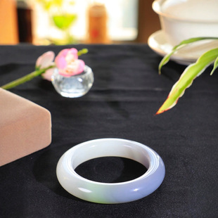 Jin Yutang Xinjiang Collection Grade Zhenpin Hetian Jade Tri-color Bracelet Simple and Beautiful Elegant Touch the Balustrade Soft of Years
