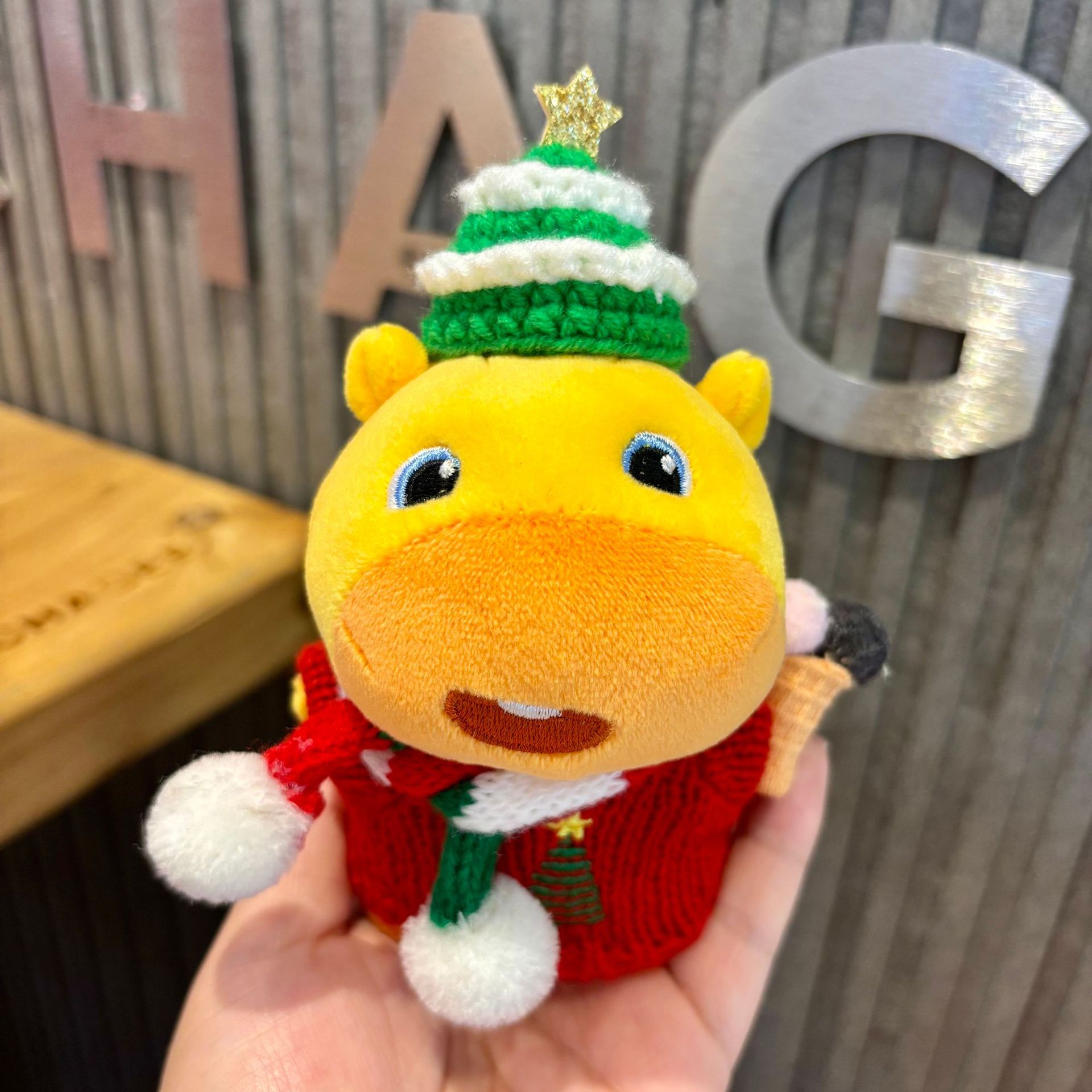 Christmas outfit #1 + ice cream lulu