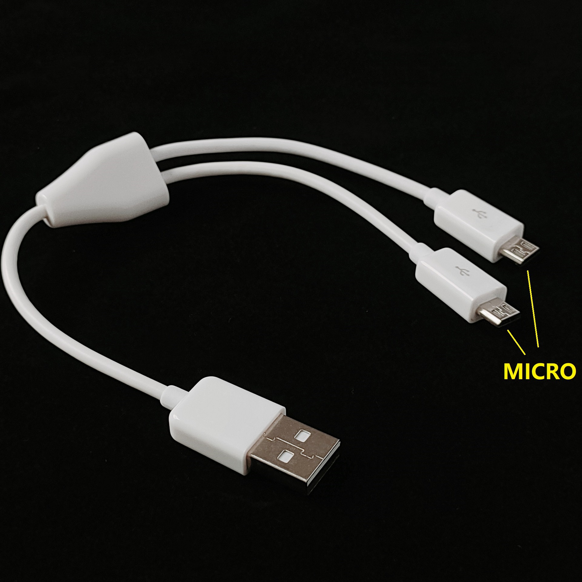 Cavo dati MICRO USB 1/2 da 20 cm per caricare contemporaneamente 2 telefoni Android_voghion.com