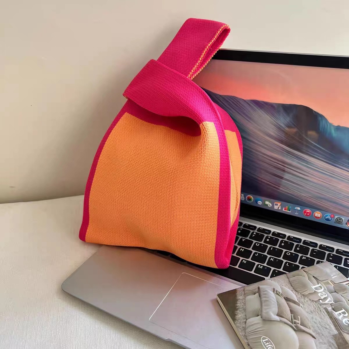 INS bolso de celebridad de Internet bolso de cubo de lana de punto para mujer bolso de mano casual bolso de mano de estilo japonés y coreano bolsa de Almuerzo