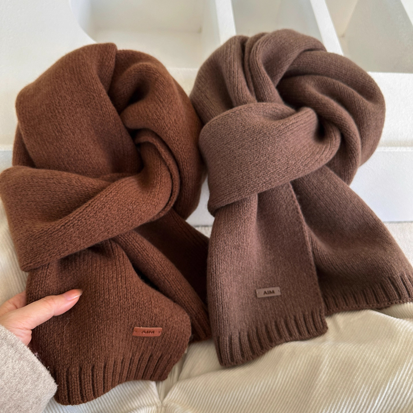 Basic 100% Sheep Wool Pure Color Short Scarf for Men and Women, Simple Knitted Warm Scarf for Winter