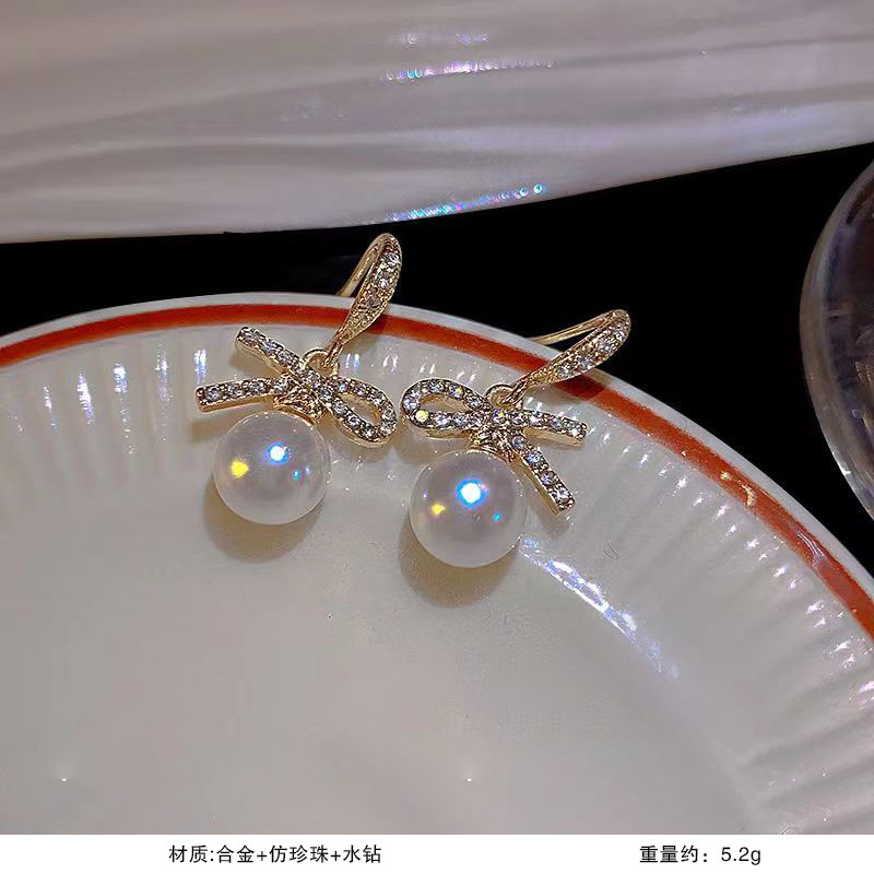 S925銀真珠の花のピアスの女性の贅沢な高級感があります。|undefined