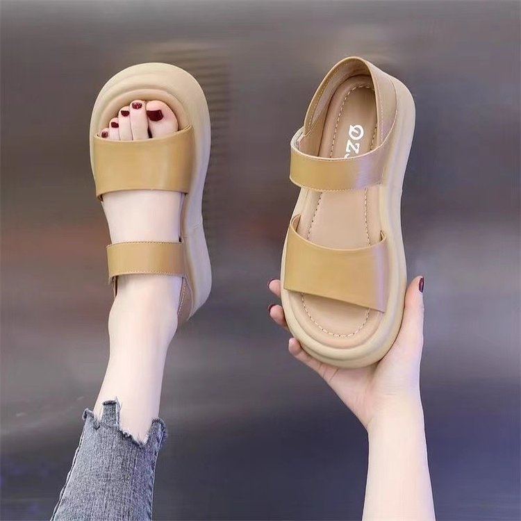 Sandallas de suela gruesa para mujeres 2026 verano nuevo tipo de sandallas casuales romanas bolsas de tacones zapatillas zapatillas de playa
