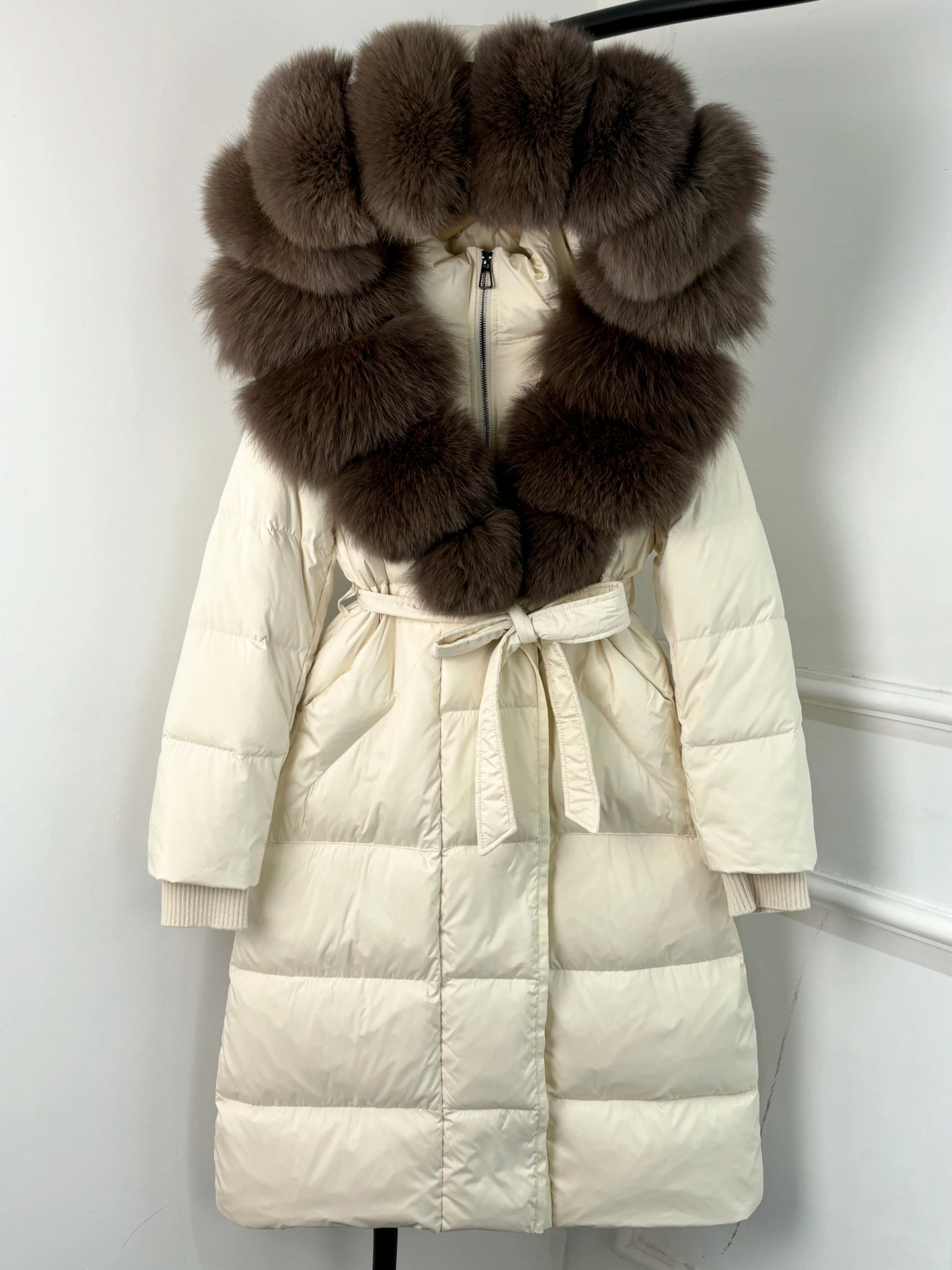 흰색 + 갈색 머리