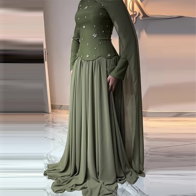 « Robe élégante à manches longues et coupe ajustée ornée de strass pour femme - Robe de soirée moulante extensible avec détails scintillants (Vert, S-XXL) »_voghion.com