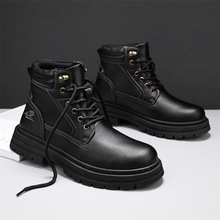 秋冬新款青年高帮黑色马丁靴男轻便透气户外英伦风耐脏复古短靴