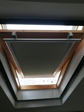 R9DC阁楼天窗全遮光窗帘蜂巢蜂窝斜屋顶面伸缩遮阳帘带边框窗卷帘