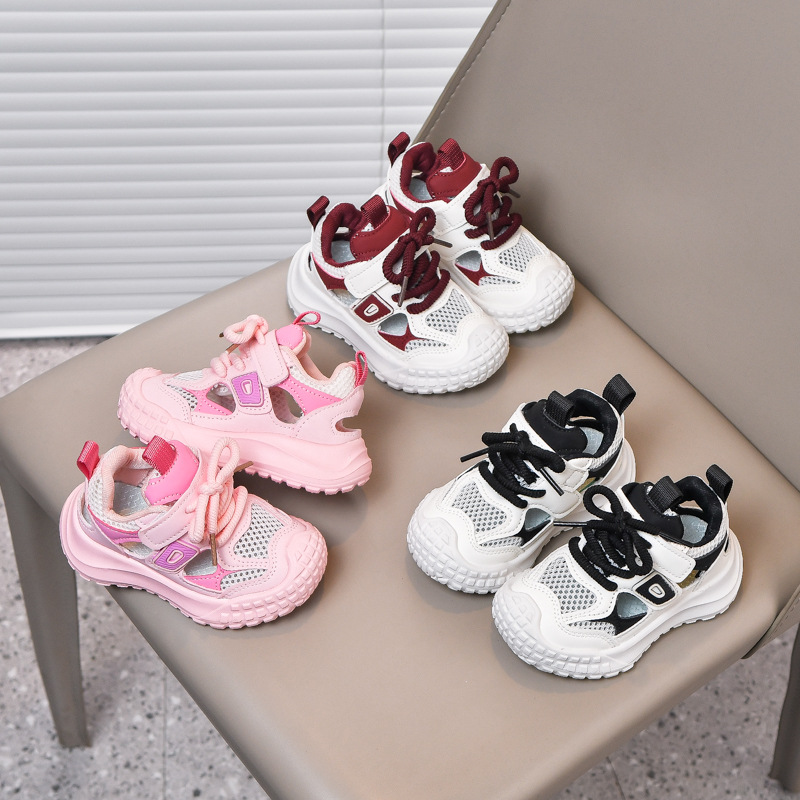 Zapatos de malla transpirables de una sola red 2025 verano nuevos zapatos casuales para niños, niños y niñas, sandalias deportivas Baotou al por mayor