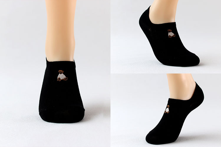 Koreanische Art Einfarbig Baumwolle Stickerei Socken display picture 5