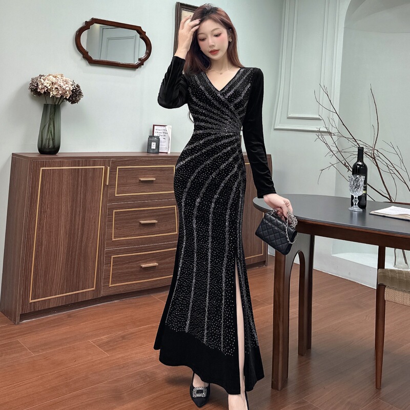 Sexy Long Slit Fishtail Long-Sleeved Gold Velvet Dress 2024 New Style Chic Elegant Slimming Look