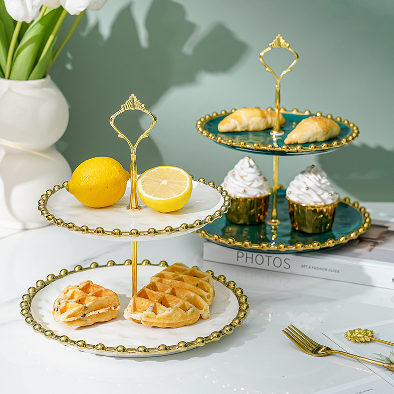Luz de estilo europeo de cerámica de lujo de tres capas plato de fruta creativa sala de estar en casa tarde té caramelo postre estante postre bandeja