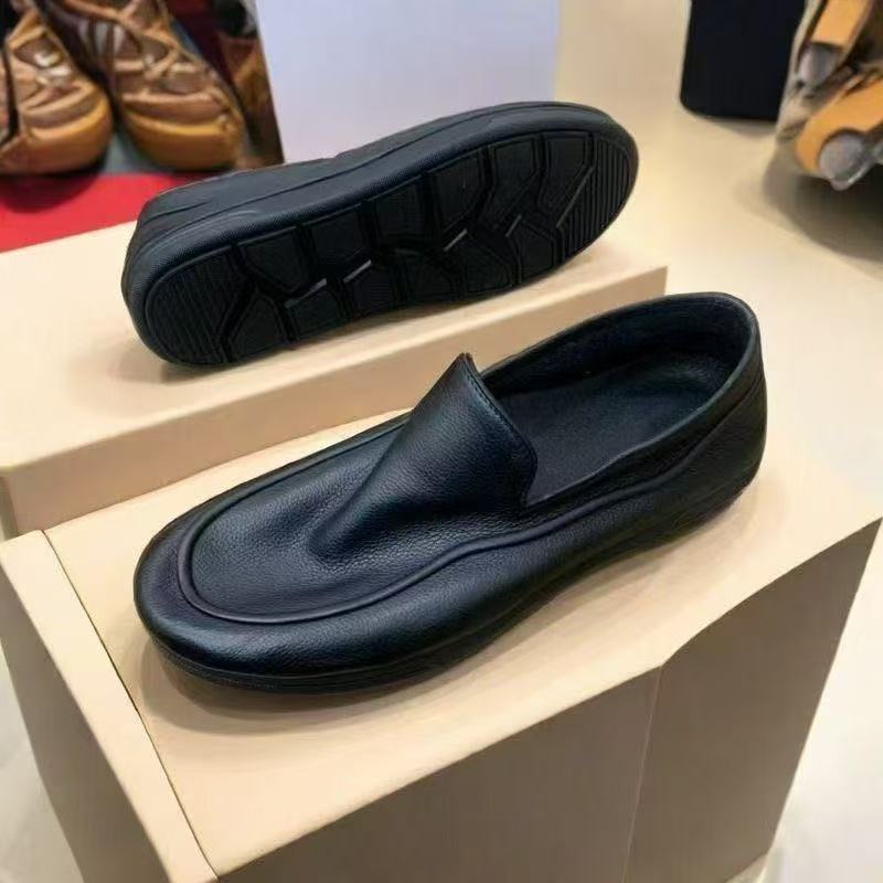 Yangi bahorgi uslubdagi nafas oluvchi biznes erkaklar uchun slip-on loafers yumshoq taglikli zamonaviy kundalik rasmiy charm poyabzal