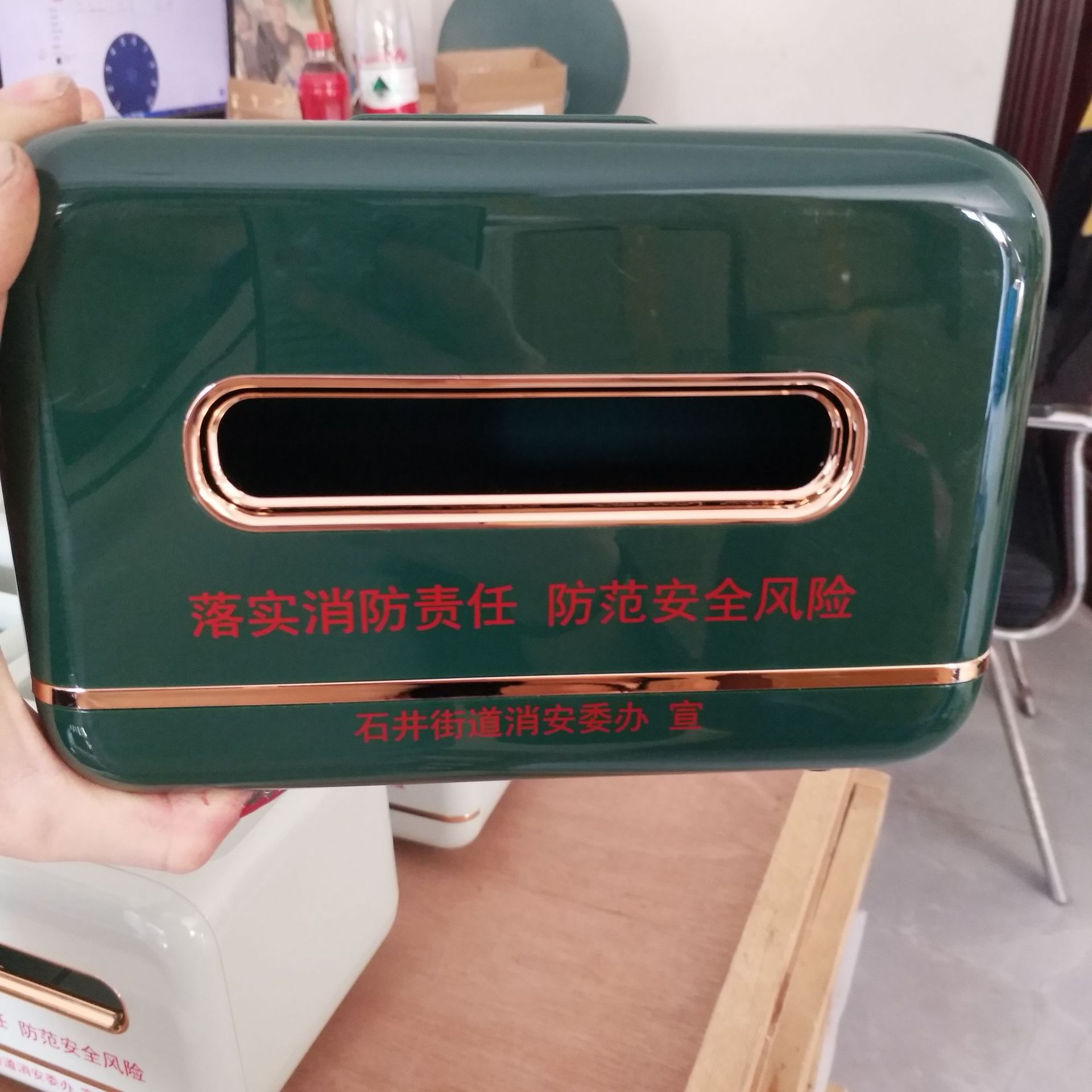 义乌专业丝印logo 烫金 移印加工 印刷保温杯 化妆品 针管