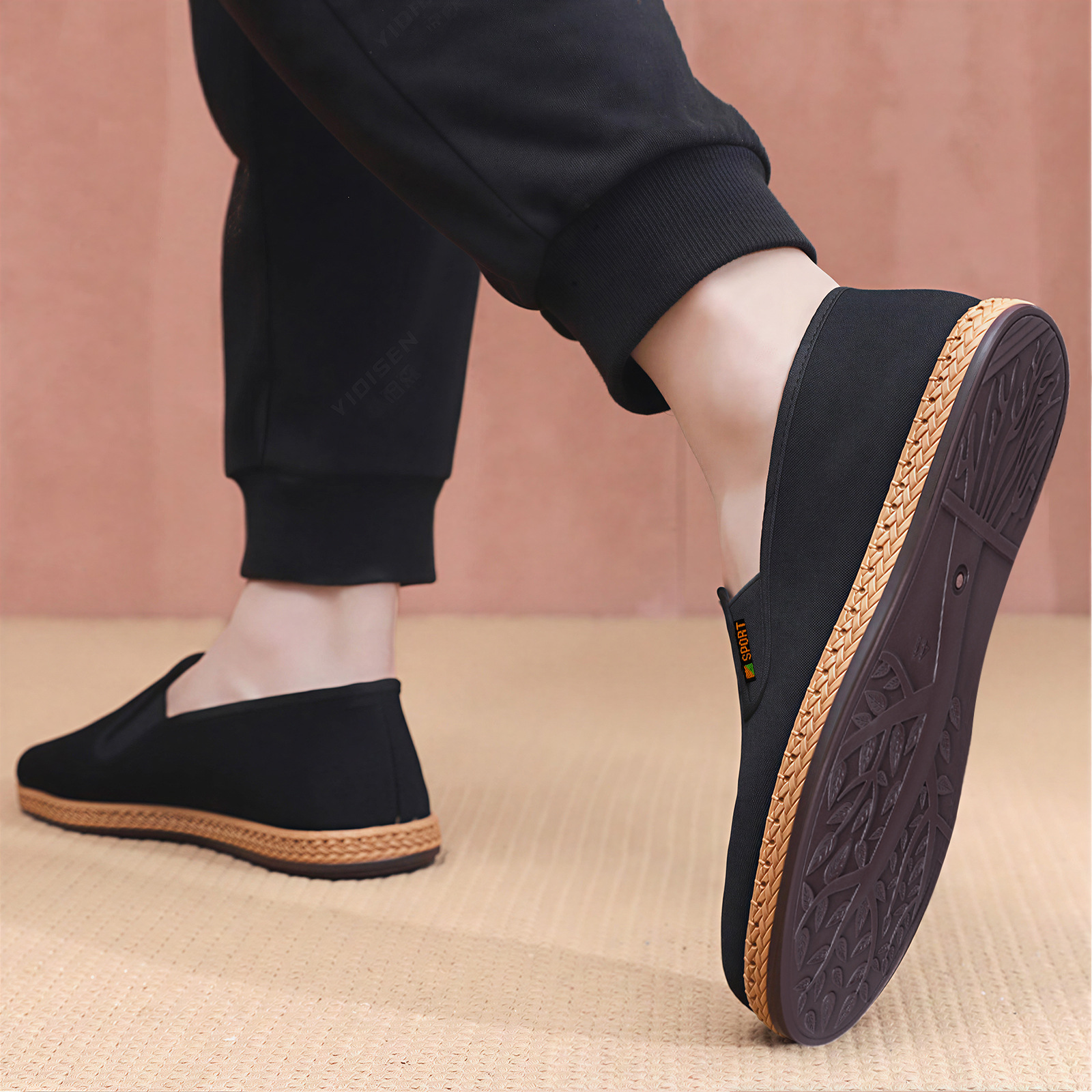 Zapatos de hombre transfronterizos de 18 años tejidos viejos zapatos de tela de Beijing con suela suave no cansados zapatos de padre con un pedaleo de zapatos de edad avanzada