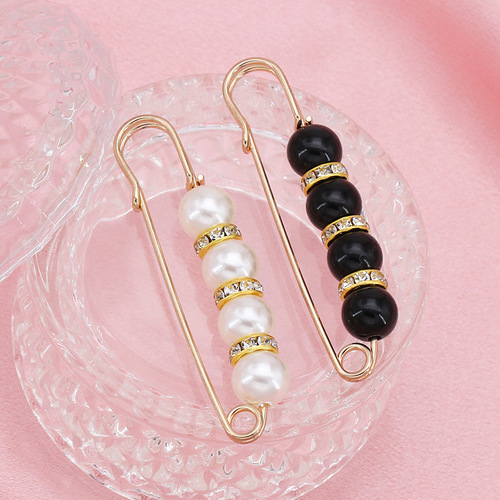 Waist-shrinking pin buckle to change the waistband of trousers, a small artifact to fix pants and clothes, fashionable and versatile, decorative, anti-leak pins and brooches