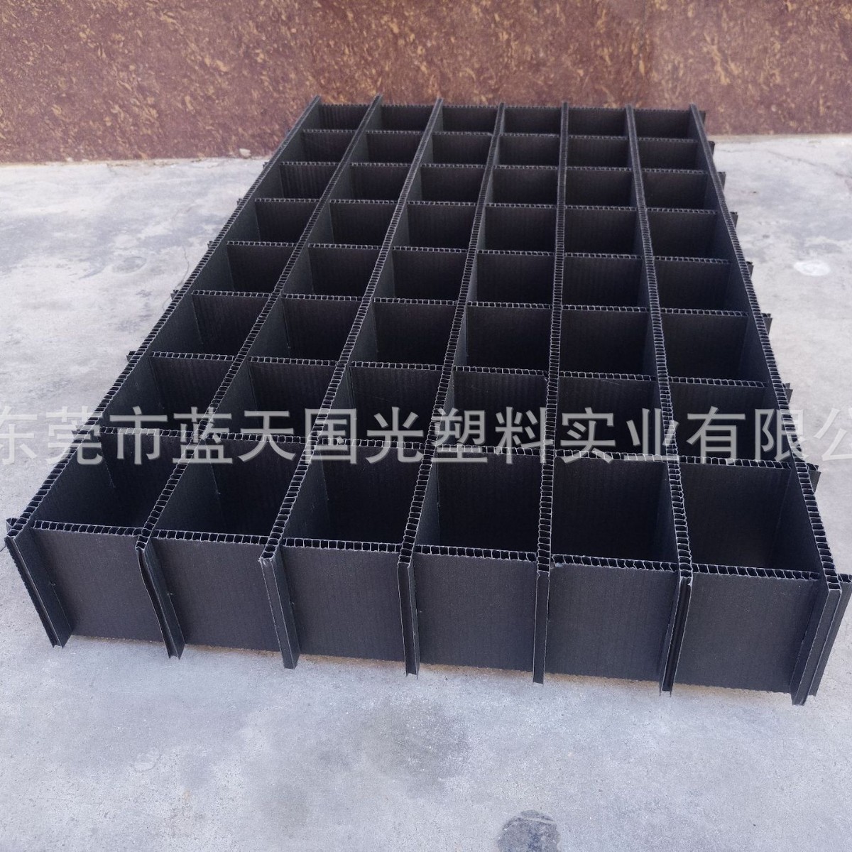 PP塑料中空板 钙胶板防潮隔板黑色防静电塑料中空板刀卡箱周转箱