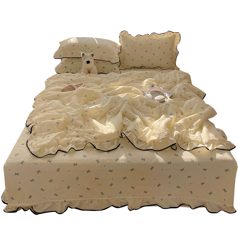 Pequeña cama de edredón de verano de hilo de doble capa fresca de cuatro piezas de ropa de cama de verano funda de edredón de encaje funda de cama de algodón lavado